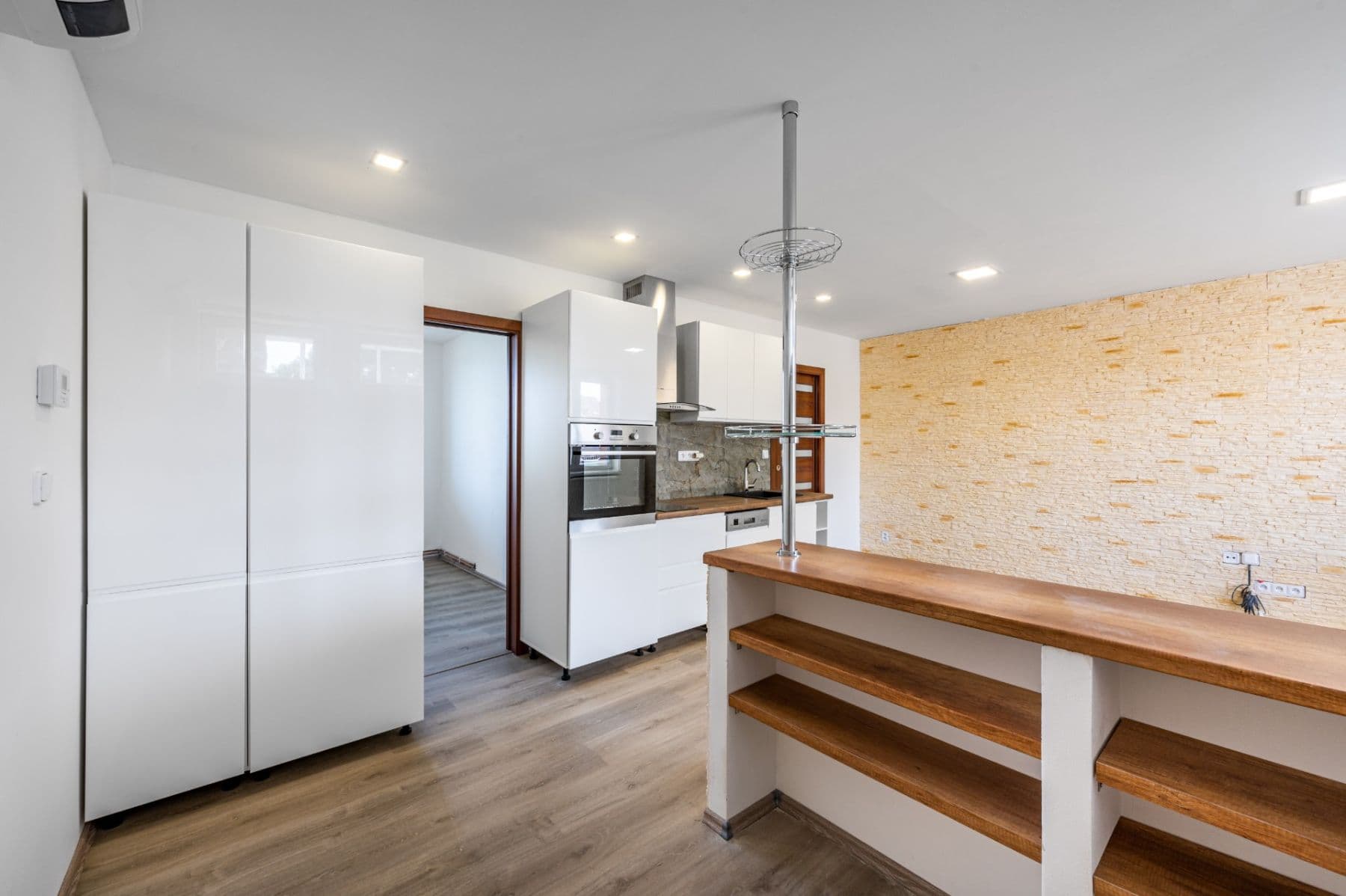 Prenájom bytu 2-izbový 48 m², Revoluční, Měšice, Středočeský kraj Prenájom bytu 2-izbový 48 m², Revoluční, Měšice, Středočeský kraj