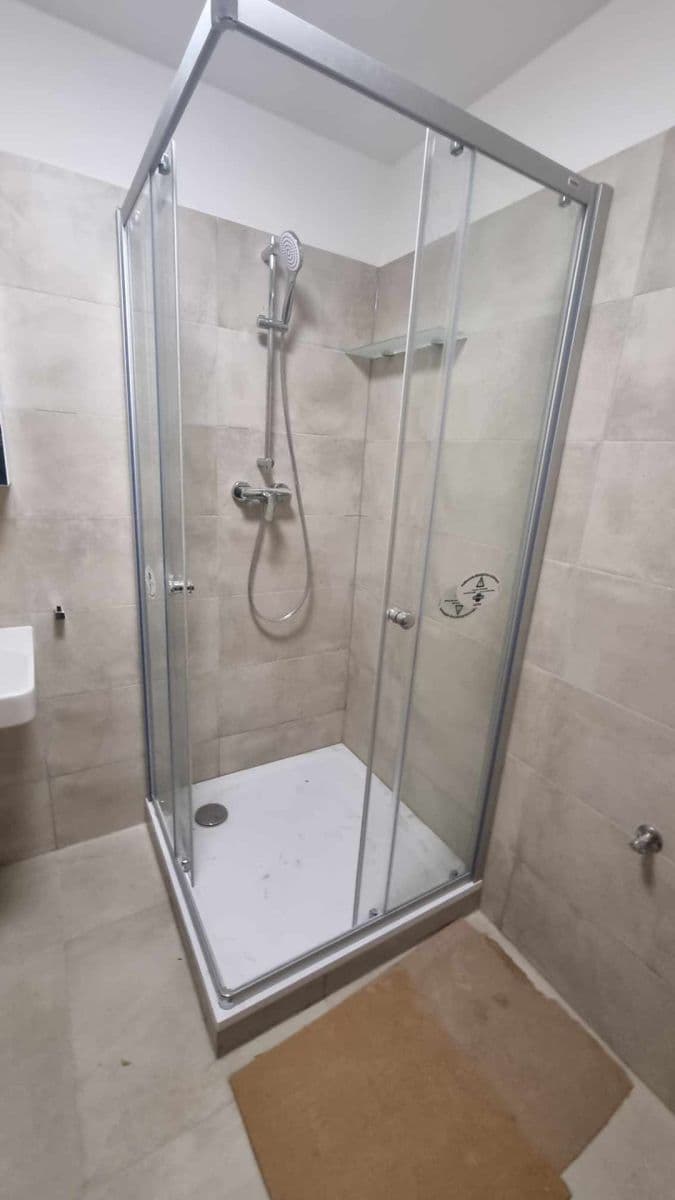 Prenájom bytu 1-izbový 28 m², Aloise Rašína, Olomouc, Olomoucký kraj Prenájom bytu 1-izbový 28 m², Aloise Rašína, Olomouc, Olomoucký kraj