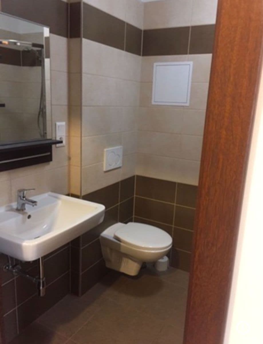 Prenájom bytu 1-izbový 40 m², Jankovcova, Praha, Praha Prenájom bytu 1-izbový 40 m², Jankovcova, Praha, Praha