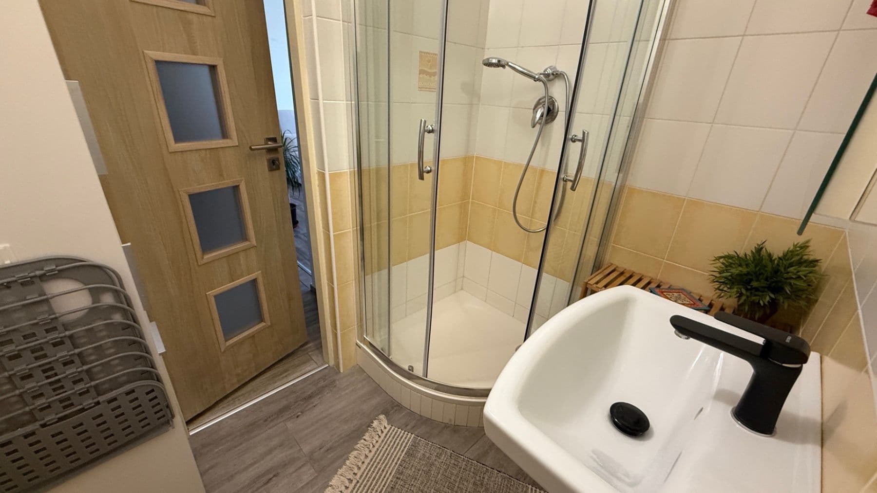 Prenájom bytu 2-izbový 47 m², Na Valtické, Břeclav, Jihomoravský kraj Prenájom bytu 2-izbový 47 m², Na Valtické, Břeclav, Jihomoravský kraj