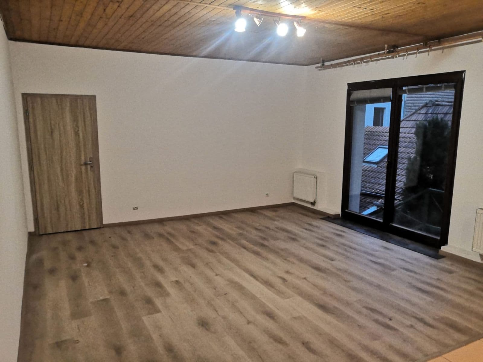 Prenájom bytu 2-izbový 79 m², Kozí, Brozany nad Ohří, Ústecký kraj Prenájom bytu 2-izbový 79 m², Kozí, Brozany nad Ohří, Ústecký kraj
