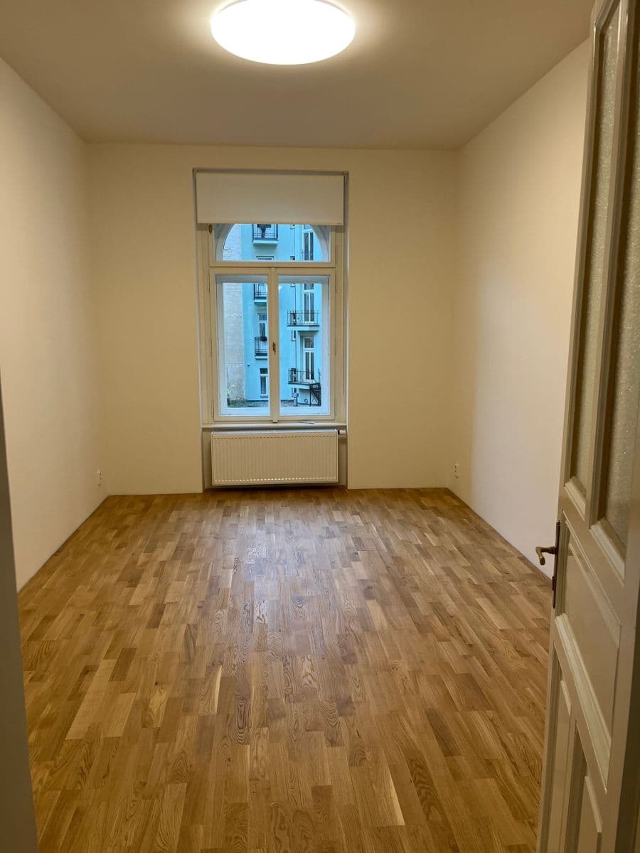 Prenájom kancelárie 72 m², Korunní, Praha, Praha Prenájom kancelárie 72 m², Korunní, Praha, Praha
