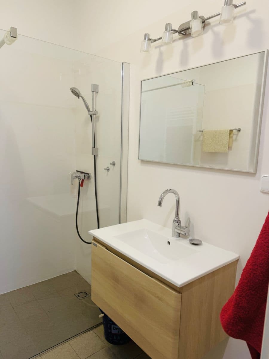 Prenájom bytu 3-izbový 77 m², Heřmanova, Praha, Praha Prenájom bytu 3-izbový 77 m², Heřmanova, Praha, Praha