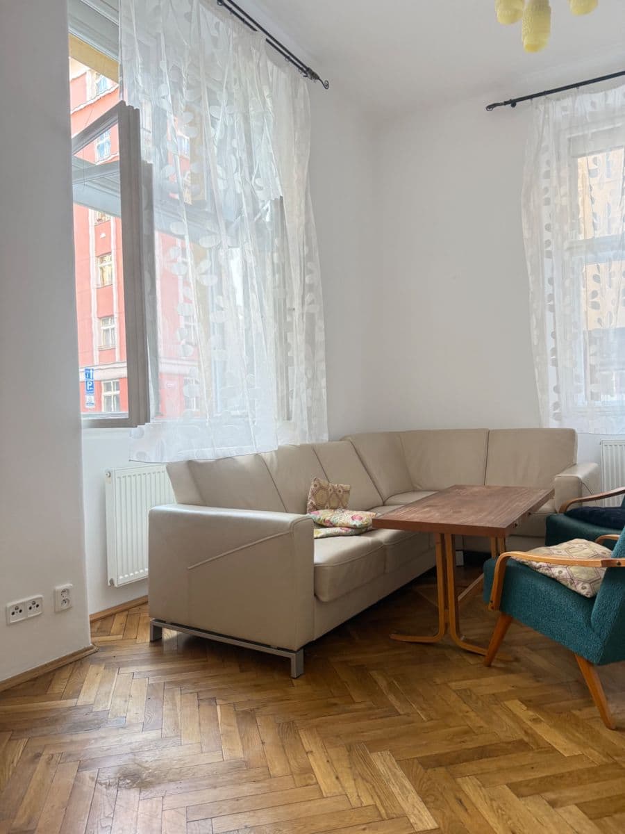 Prenájom bytu 3-izbový 77 m², Heřmanova, Praha, Praha Prenájom bytu 3-izbový 77 m², Heřmanova, Praha, Praha