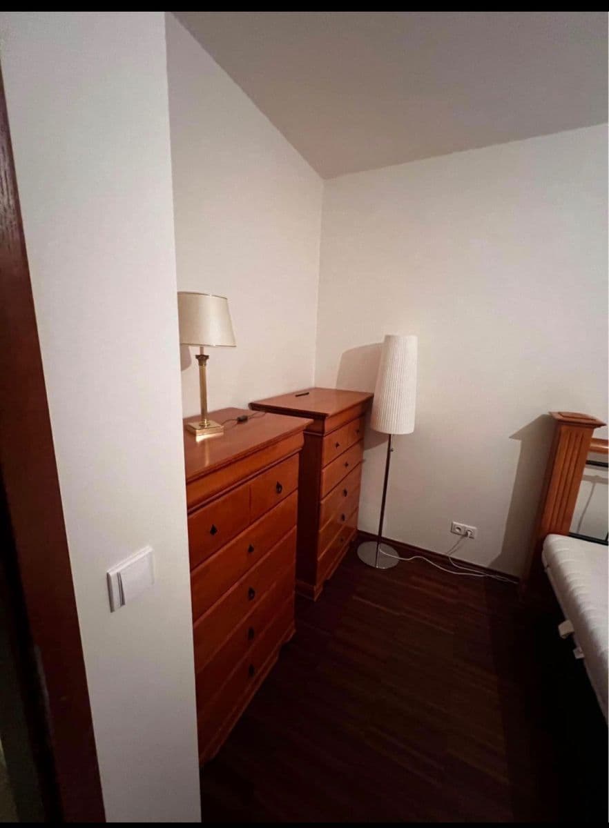 Prenájom bytu 2-izbový 74 m², Jeremiášova, Praha, Praha Prenájom bytu 2-izbový 74 m², Jeremiášova, Praha, Praha