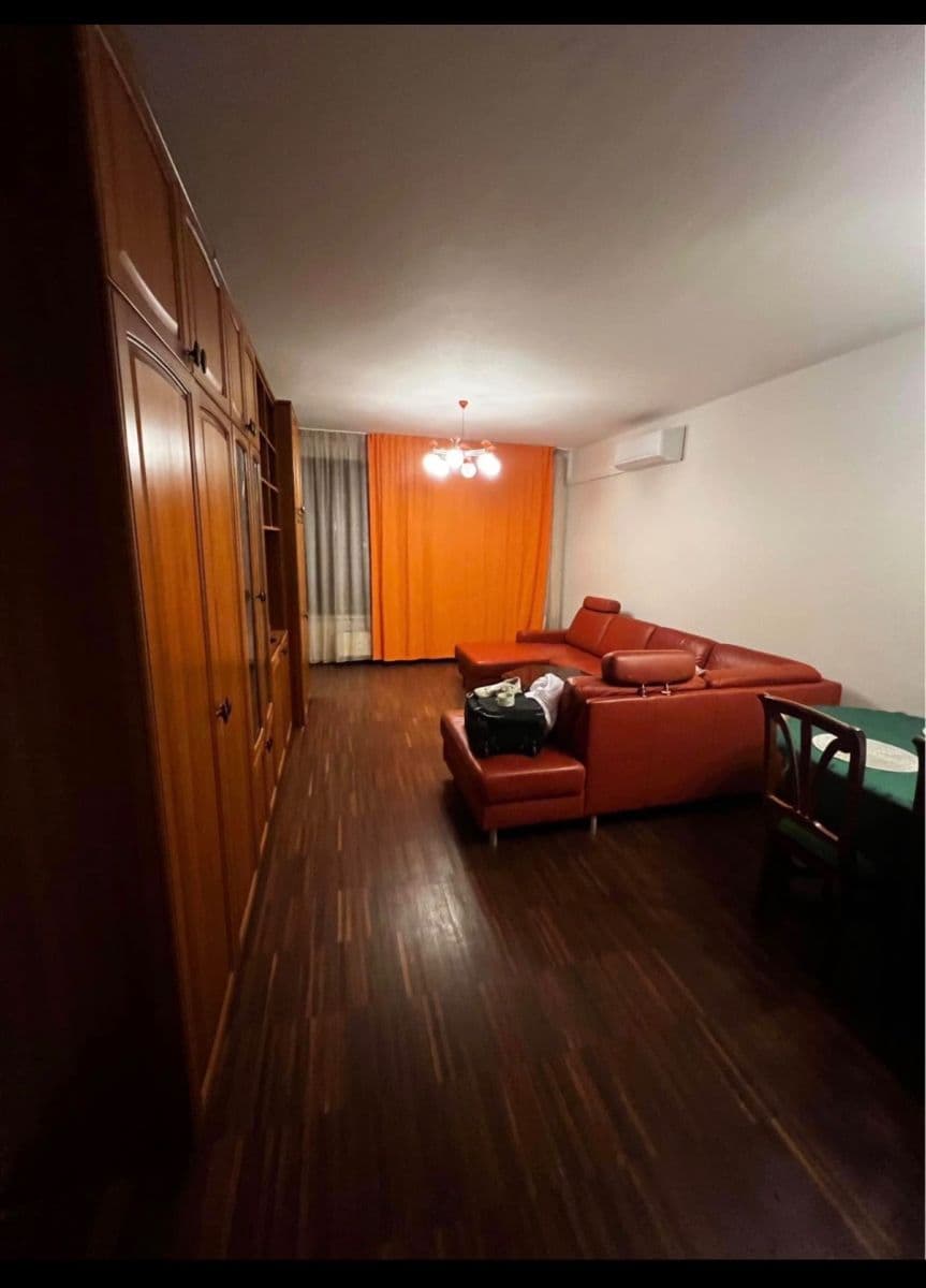 Prenájom bytu 2-izbový 74 m², Jeremiášova, Praha, Praha Prenájom bytu 2-izbový 74 m², Jeremiášova, Praha, Praha