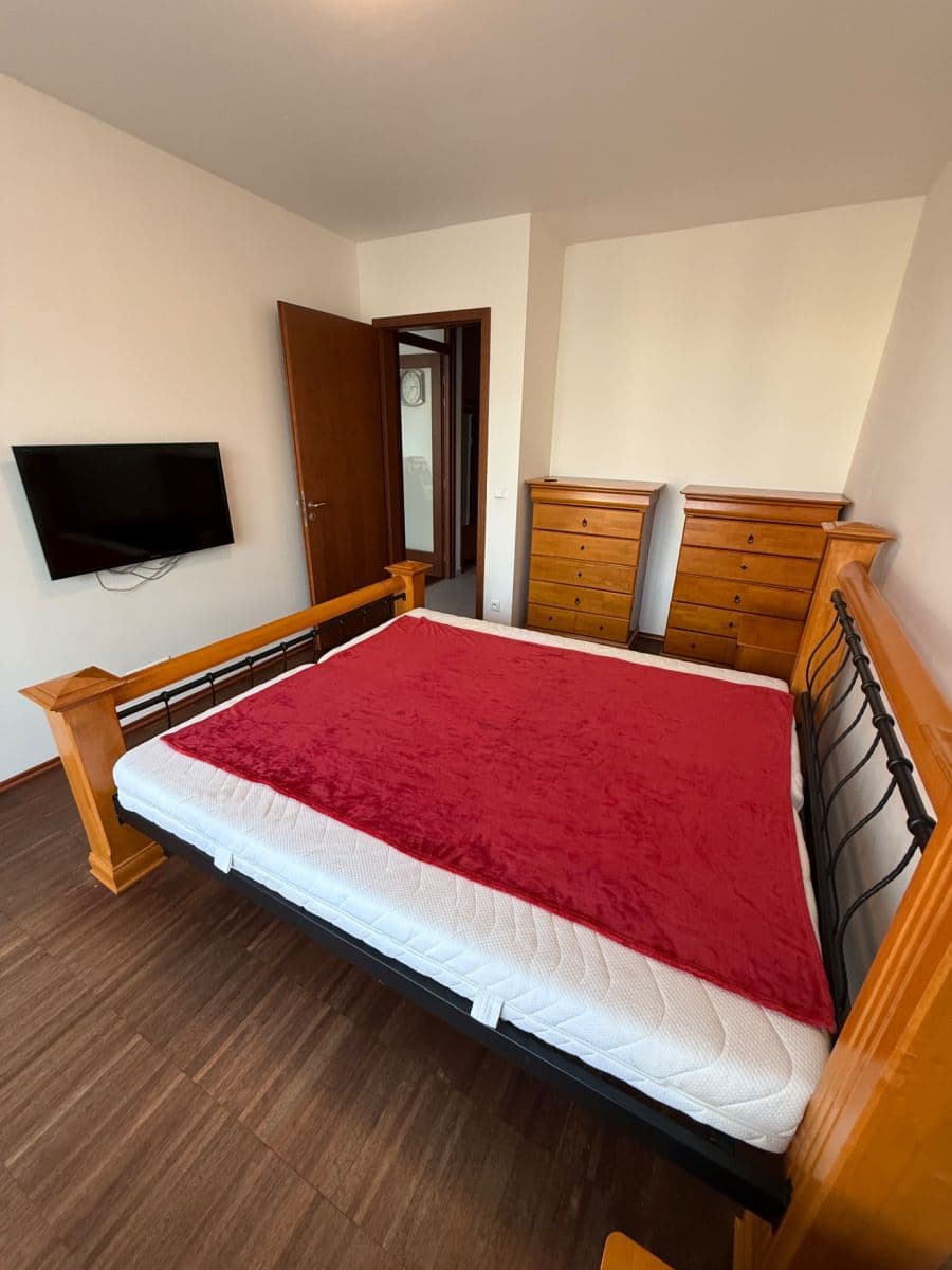 Prenájom bytu 2-izbový 74 m², Jeremiášova, Praha, Praha Prenájom bytu 2-izbový 74 m², Jeremiášova, Praha, Praha