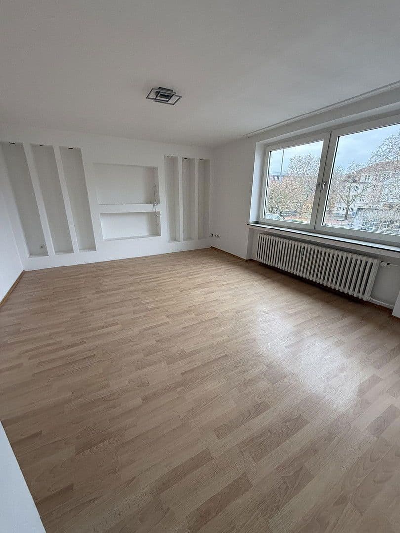 Prenájom bytu 2-izbový 66 m², Berliner Str.32, Köln, Severné Porýnie - Westfálsko Prenájom bytu 2-izbový 66 m², Berliner Str.32, Köln, Severné Porýnie - Westfálsko