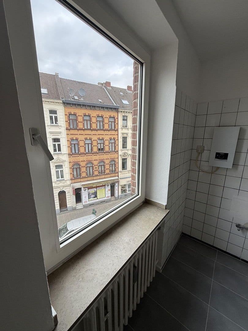 Prenájom bytu 2-izbový 66 m², Berliner Str.32, Köln, Severné Porýnie - Westfálsko Prenájom bytu 2-izbový 66 m², Berliner Str.32, Köln, Severné Porýnie - Westfálsko