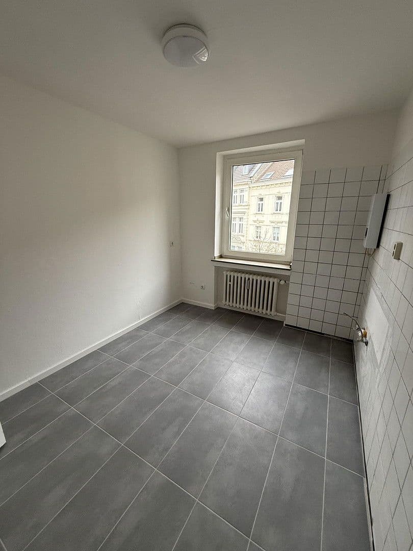 Prenájom bytu 2-izbový 66 m², Berliner Str.32, Köln, Severné Porýnie - Westfálsko Prenájom bytu 2-izbový 66 m², Berliner Str.32, Köln, Severné Porýnie - Westfálsko