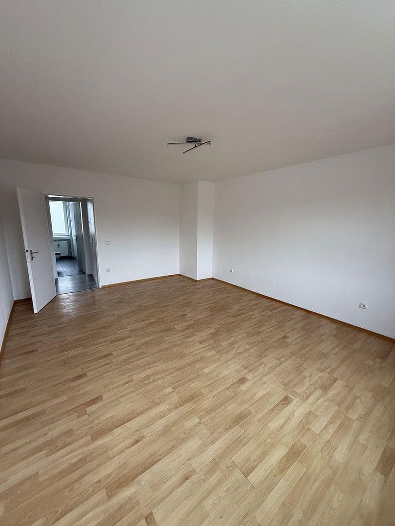 Prenájom bytu 2-izbový 66 m², Berliner Str.32, Köln, Severné Porýnie - Westfálsko Prenájom bytu 2-izbový 66 m², Berliner Str.32, Köln, Severné Porýnie - Westfálsko