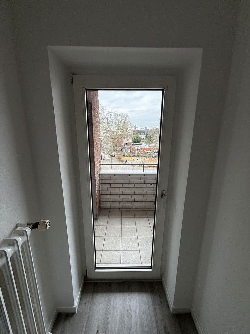 Prenájom bytu 2-izbový 66 m², Berliner Str.32, Köln, Severné Porýnie - Westfálsko Prenájom bytu 2-izbový 66 m², Berliner Str.32, Köln, Severné Porýnie - Westfálsko