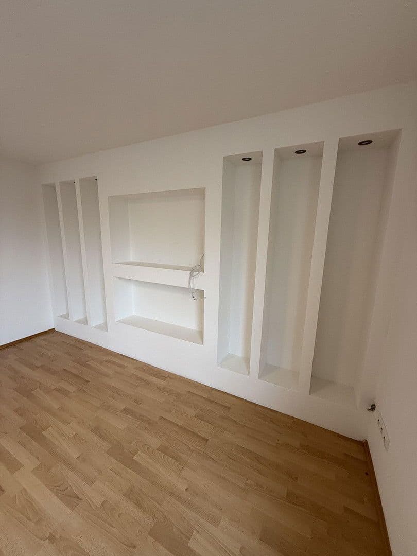 Prenájom bytu 2-izbový 66 m², Berliner Str.32, Köln, Severné Porýnie - Westfálsko Prenájom bytu 2-izbový 66 m², Berliner Str.32, Köln, Severné Porýnie - Westfálsko