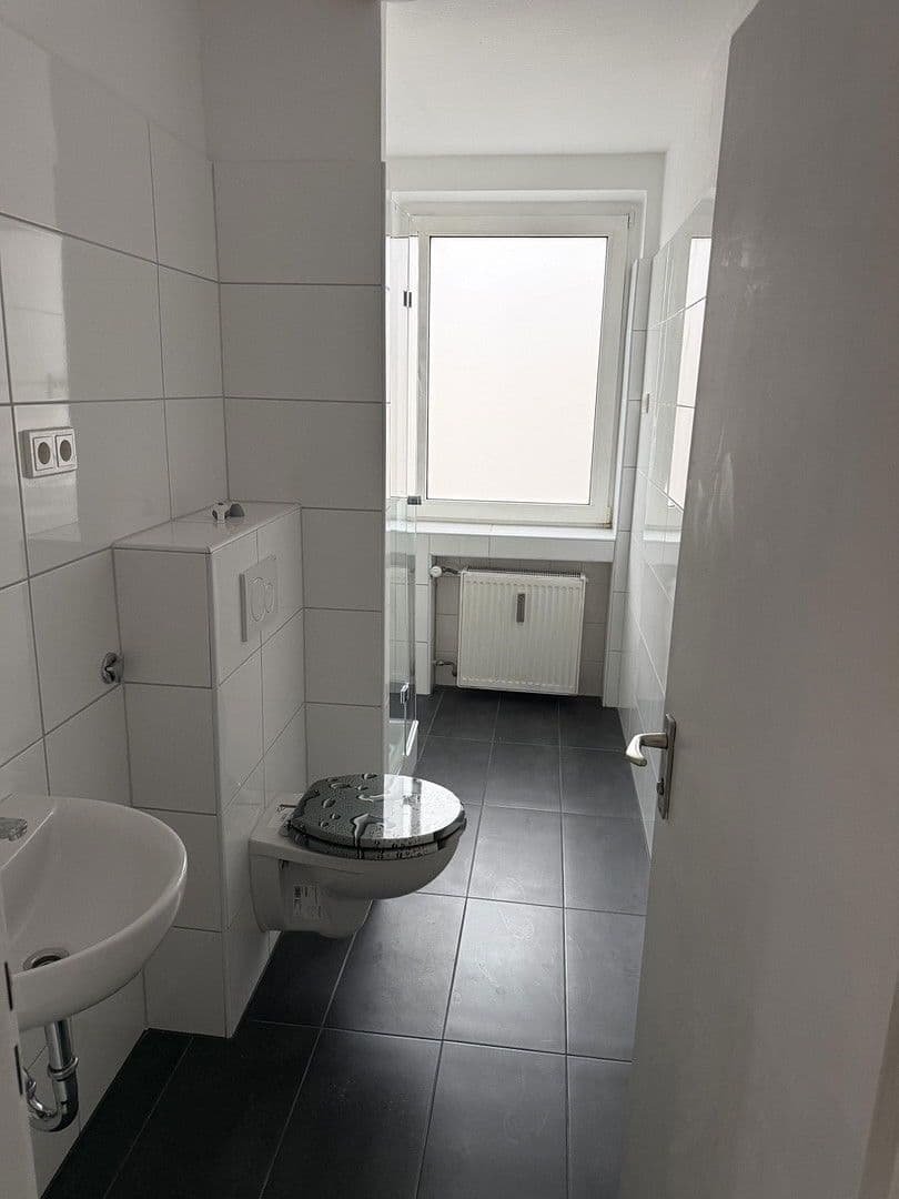 Prenájom bytu 2-izbový 66 m², Berliner Str.32, Köln, Severné Porýnie - Westfálsko Prenájom bytu 2-izbový 66 m², Berliner Str.32, Köln, Severné Porýnie - Westfálsko