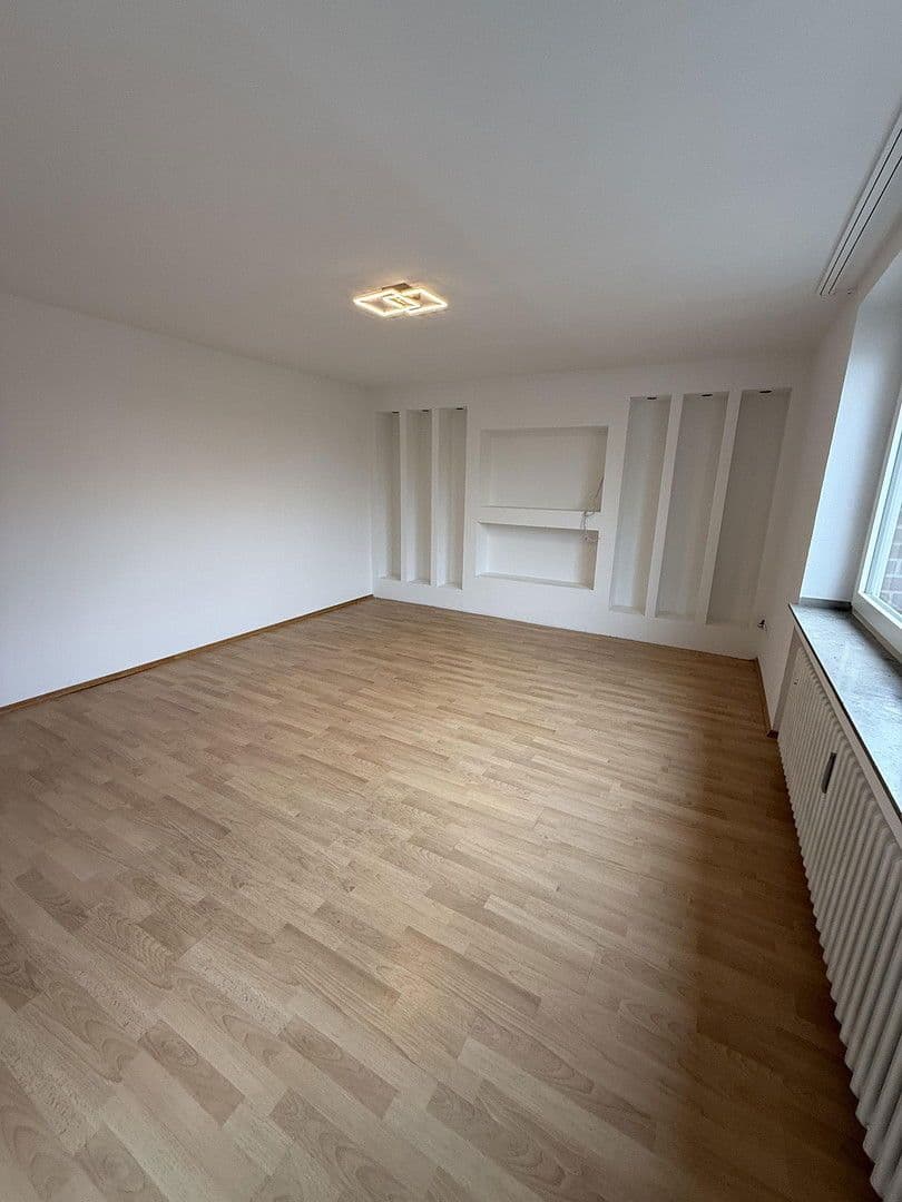 Prenájom bytu 2-izbový 66 m², Berliner Str.32, Köln, Severné Porýnie - Westfálsko Prenájom bytu 2-izbový 66 m², Berliner Str.32, Köln, Severné Porýnie - Westfálsko