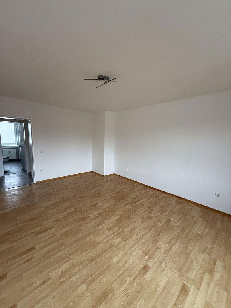 Prenájom bytu 2-izbový 66 m², Berliner Str.32, Köln, Severné Porýnie - Westfálsko Prenájom bytu 2-izbový 66 m², Berliner Str.32, Köln, Severné Porýnie - Westfálsko
