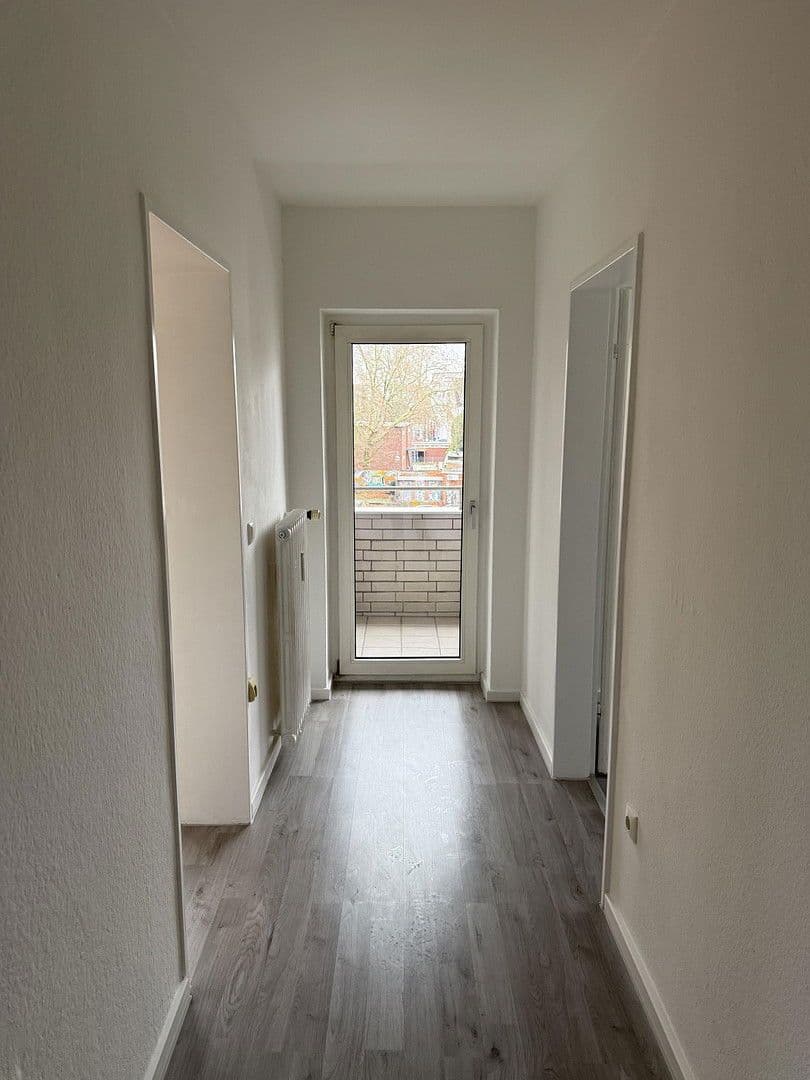 Prenájom bytu 2-izbový 66 m², Berliner Str.32, Köln, Severné Porýnie - Westfálsko Prenájom bytu 2-izbový 66 m², Berliner Str.32, Köln, Severné Porýnie - Westfálsko