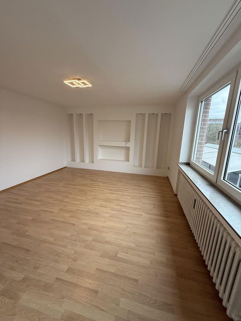 Prenájom bytu 2-izbový 66 m², Berliner Str.32, Köln, Severné Porýnie - Westfálsko Prenájom bytu 2-izbový 66 m², Berliner Str.32, Köln, Severné Porýnie - Westfálsko