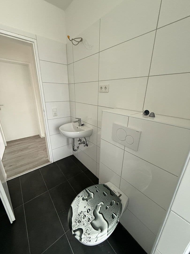 Prenájom bytu 2-izbový 66 m², Berliner Str.32, Köln, Severné Porýnie - Westfálsko Prenájom bytu 2-izbový 66 m², Berliner Str.32, Köln, Severné Porýnie - Westfálsko