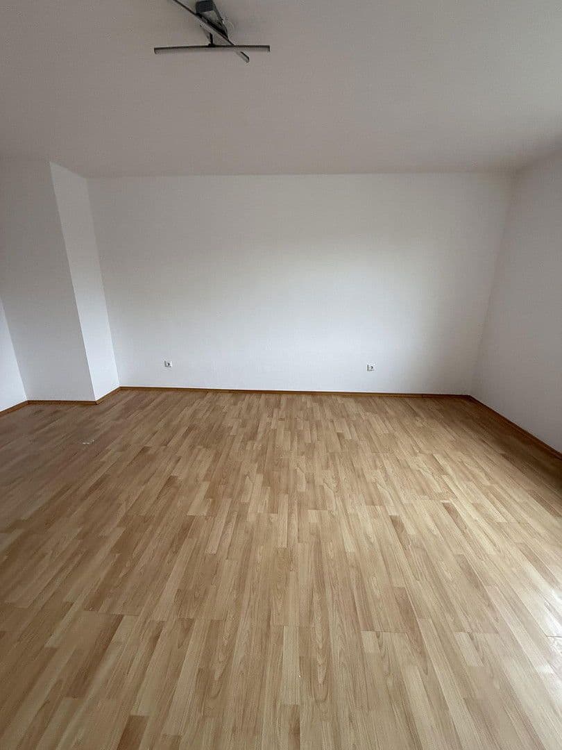 Prenájom bytu 2-izbový 66 m², Berliner Str.32, Köln, Severné Porýnie - Westfálsko Prenájom bytu 2-izbový 66 m², Berliner Str.32, Köln, Severné Porýnie - Westfálsko