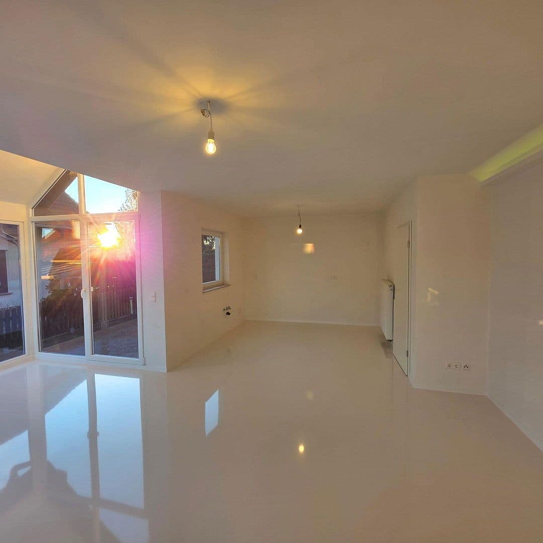 Predaj domu 121 m², pozemek 554 m², Deumener Weg 1, Hohenmölsen, Sasko-Anhaltsko Predaj domu 121 m², pozemek 554 m², Deumener Weg 1, Hohenmölsen, Sasko-Anhaltsko