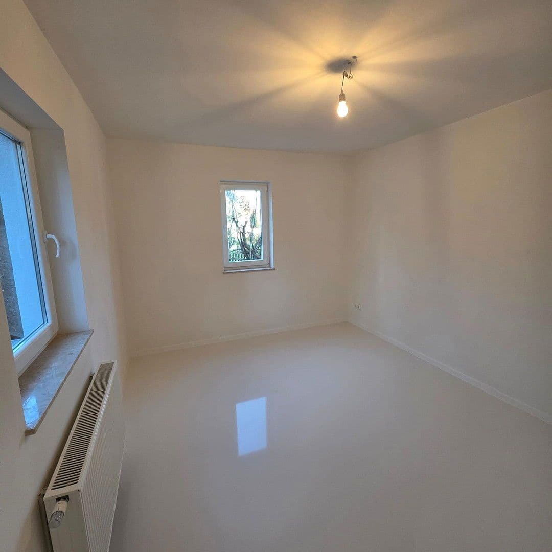 Predaj domu 121 m², pozemek 554 m², Deumener Weg 1, Hohenmölsen, Sasko-Anhaltsko Predaj domu 121 m², pozemek 554 m², Deumener Weg 1, Hohenmölsen, Sasko-Anhaltsko