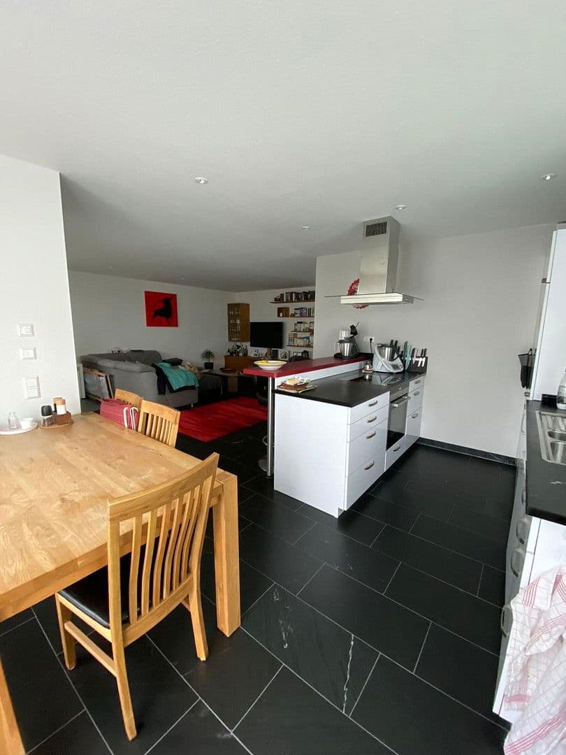 Prenájom bytu 3-izbový 86 m², Nufringen, Bádensko-Wurttembersko Prenájom bytu 3-izbový 86 m², Nufringen, Bádensko-Wurttembersko