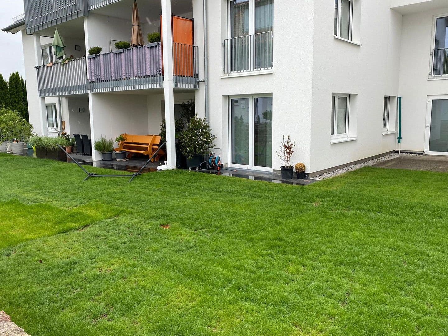 Prenájom bytu 3-izbový 86 m², Nufringen, Bádensko-Wurttembersko Prenájom bytu 3-izbový 86 m², Nufringen, Bádensko-Wurttembersko