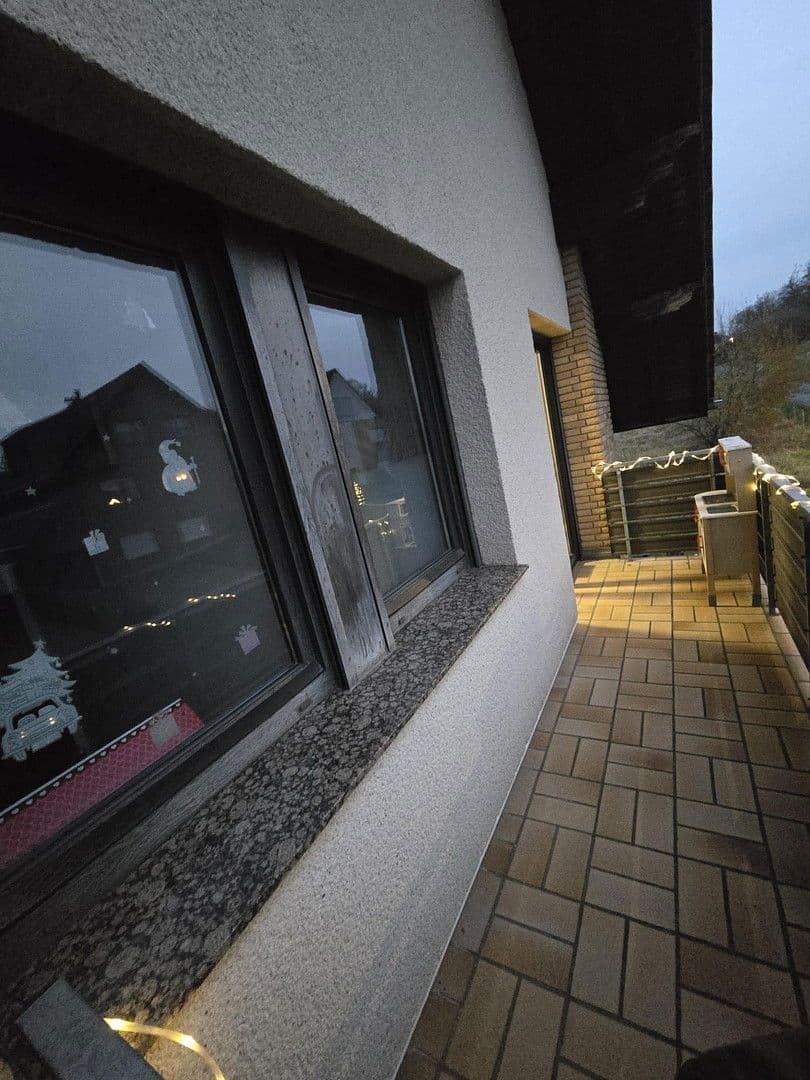 Prenájom bytu 3-izbový 95 m², Waldorfer Weg 41, Bornheim, Severné Porýnie - Westfálsko Prenájom bytu 3-izbový 95 m², Waldorfer Weg 41, Bornheim, Severné Porýnie - Westfálsko