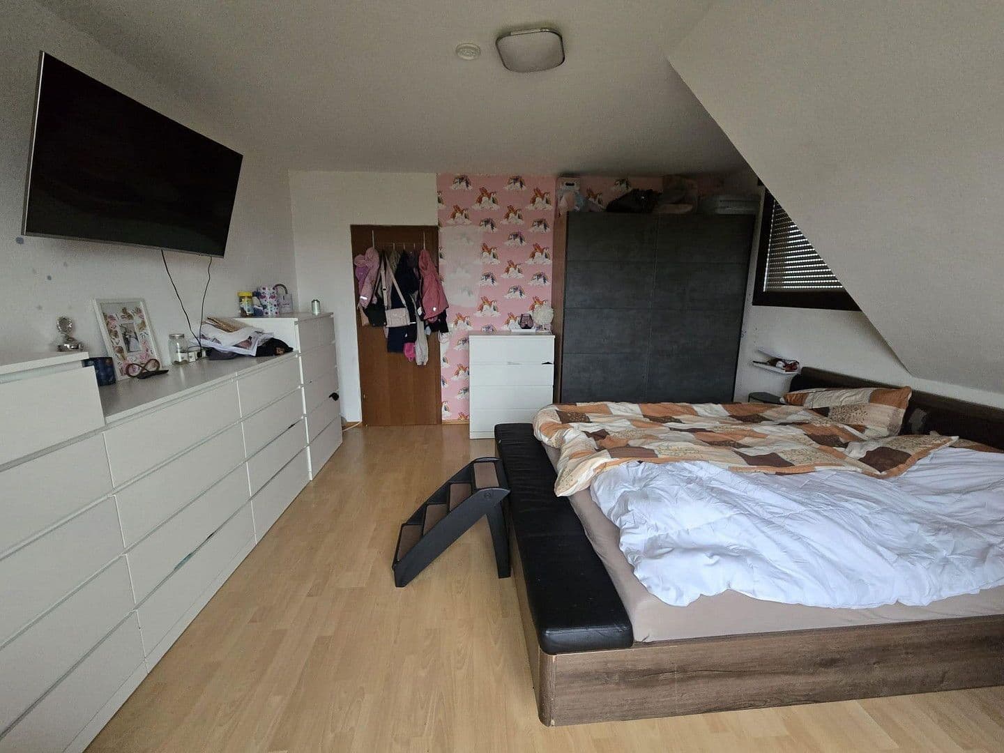 Prenájom bytu 3-izbový 95 m², Waldorfer Weg 41, Bornheim, Severné Porýnie - Westfálsko Prenájom bytu 3-izbový 95 m², Waldorfer Weg 41, Bornheim, Severné Porýnie - Westfálsko