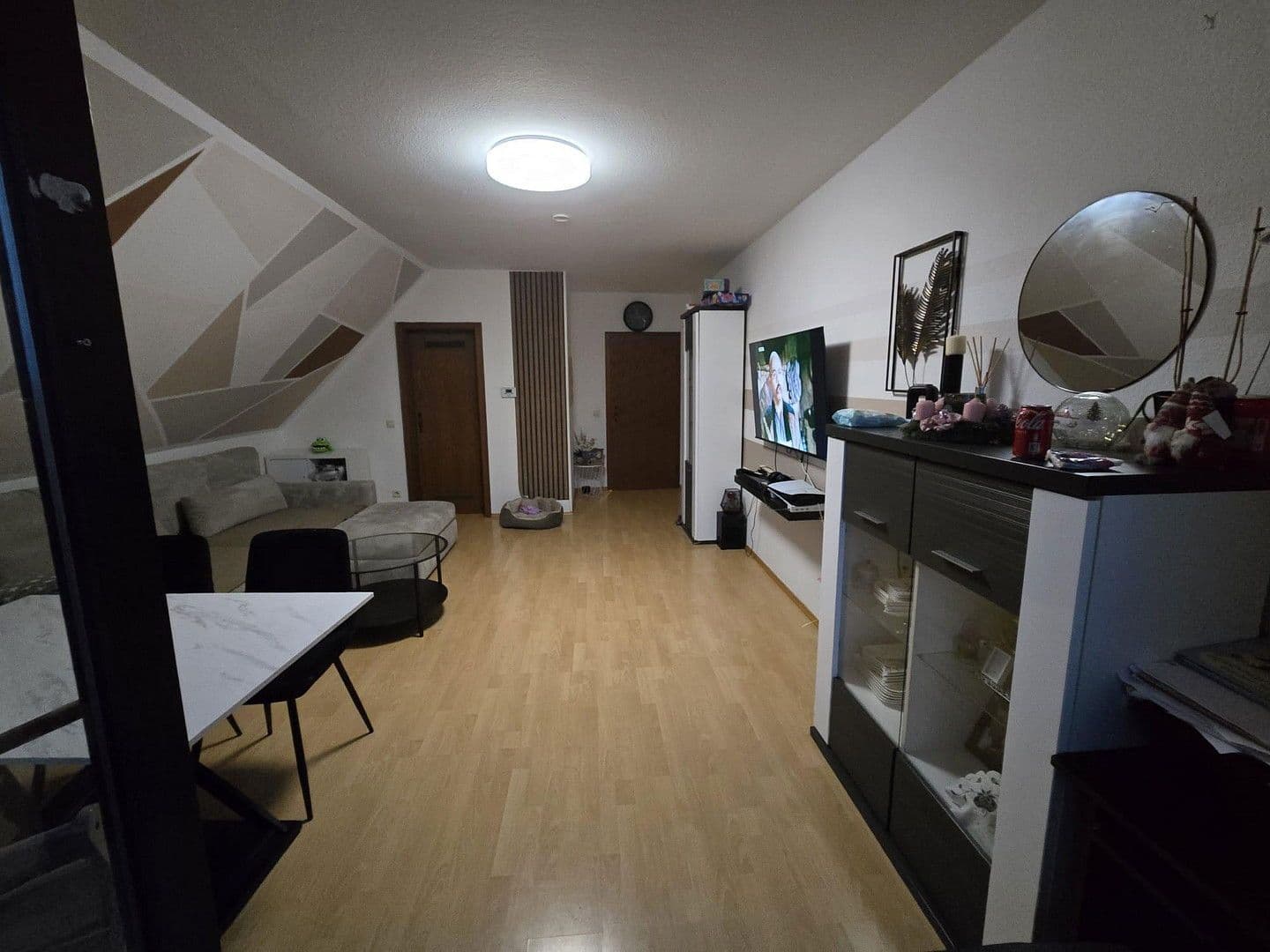 Prenájom bytu 3-izbový 95 m², Waldorfer Weg 41, Bornheim, Severné Porýnie - Westfálsko Prenájom bytu 3-izbový 95 m², Waldorfer Weg 41, Bornheim, Severné Porýnie - Westfálsko