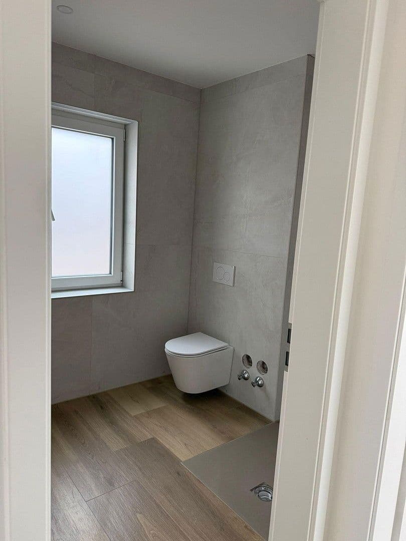 Prenájom bytu 3-izbový 80 m², Pohlheim, Hesensko Prenájom bytu 3-izbový 80 m², Pohlheim, Hesensko