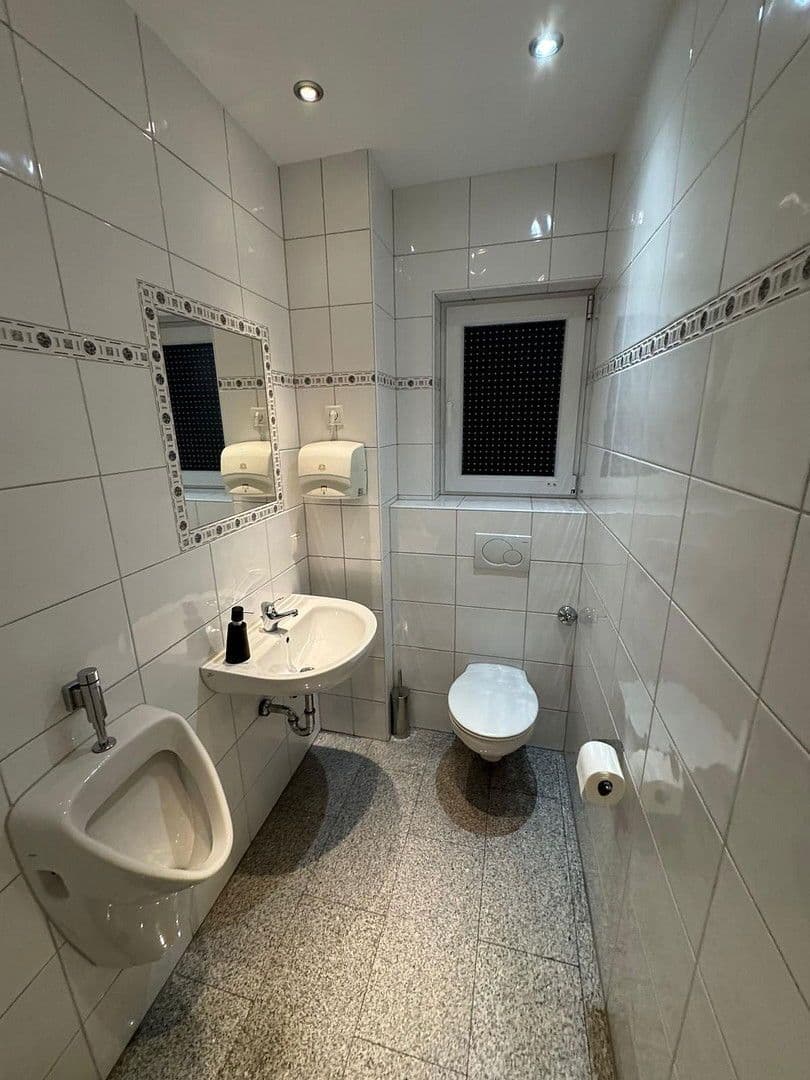 Prenájom kancelárie 100 m², Bonn-Endenich, Severné Porýnie - Westfálsko Prenájom kancelárie 100 m², Bonn-Endenich, Severné Porýnie - Westfálsko