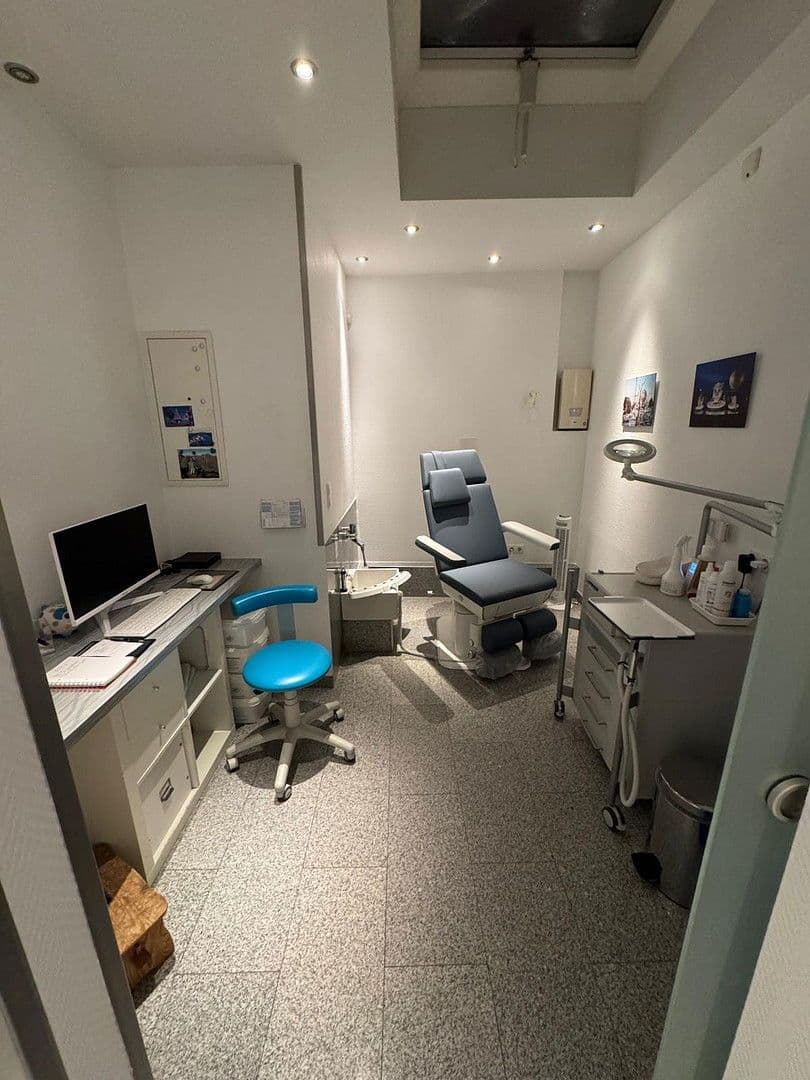 Prenájom kancelárie 100 m², Bonn-Endenich, Severné Porýnie - Westfálsko Prenájom kancelárie 100 m², Bonn-Endenich, Severné Porýnie - Westfálsko