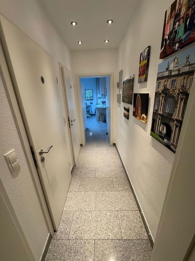 Prenájom kancelárie 100 m², Bonn-Endenich, Severné Porýnie - Westfálsko Prenájom kancelárie 100 m², Bonn-Endenich, Severné Porýnie - Westfálsko