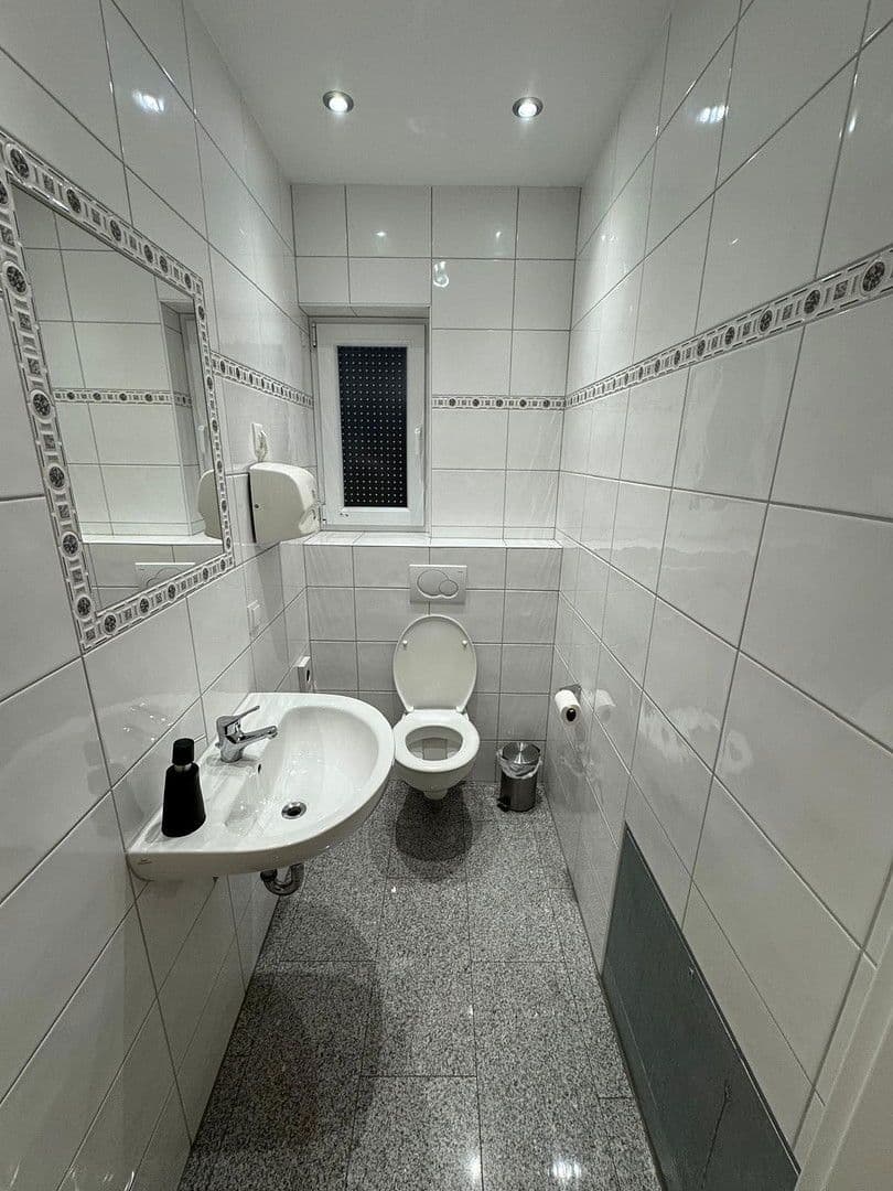 Prenájom kancelárie 100 m², Bonn-Endenich, Severné Porýnie - Westfálsko Prenájom kancelárie 100 m², Bonn-Endenich, Severné Porýnie - Westfálsko