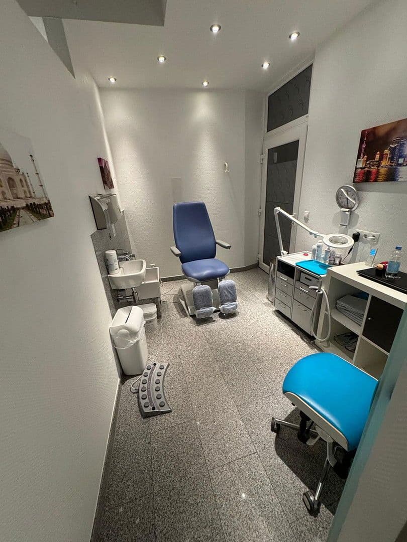 Prenájom kancelárie 100 m², Bonn-Endenich, Severné Porýnie - Westfálsko Prenájom kancelárie 100 m², Bonn-Endenich, Severné Porýnie - Westfálsko