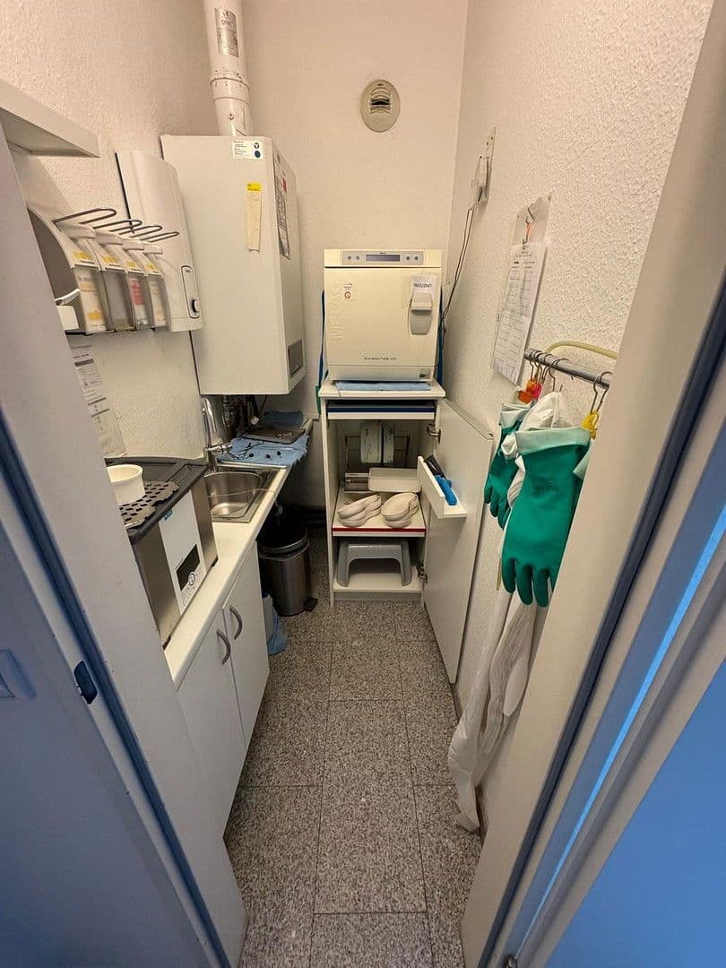 Prenájom kancelárie 100 m², Bonn-Endenich, Severné Porýnie - Westfálsko Prenájom kancelárie 100 m², Bonn-Endenich, Severné Porýnie - Westfálsko