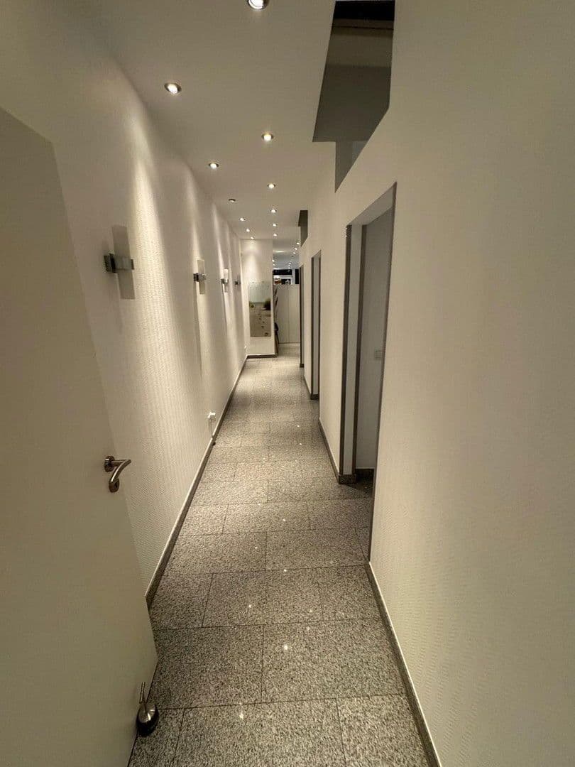 Prenájom kancelárie 100 m², Bonn-Endenich, Severné Porýnie - Westfálsko Prenájom kancelárie 100 m², Bonn-Endenich, Severné Porýnie - Westfálsko