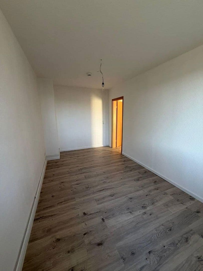 Prenájom bytu 3-izbový 64 m², Magdeburg, Sasko-Anhaltsko Prenájom bytu 3-izbový 64 m², Magdeburg, Sasko-Anhaltsko