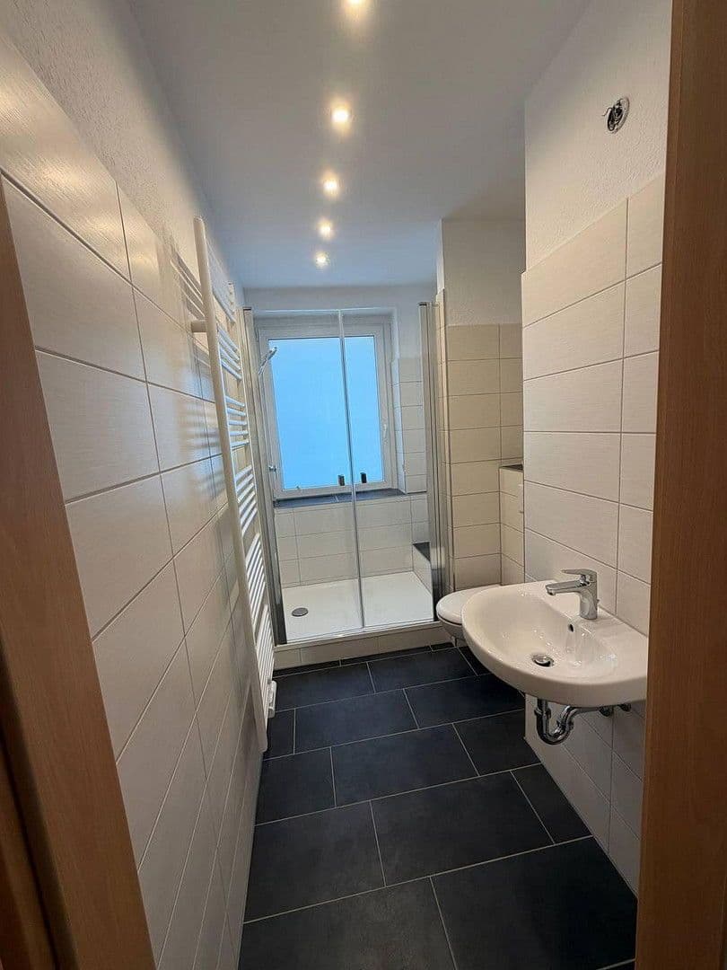 Prenájom bytu 3-izbový 64 m², Magdeburg, Sasko-Anhaltsko Prenájom bytu 3-izbový 64 m², Magdeburg, Sasko-Anhaltsko