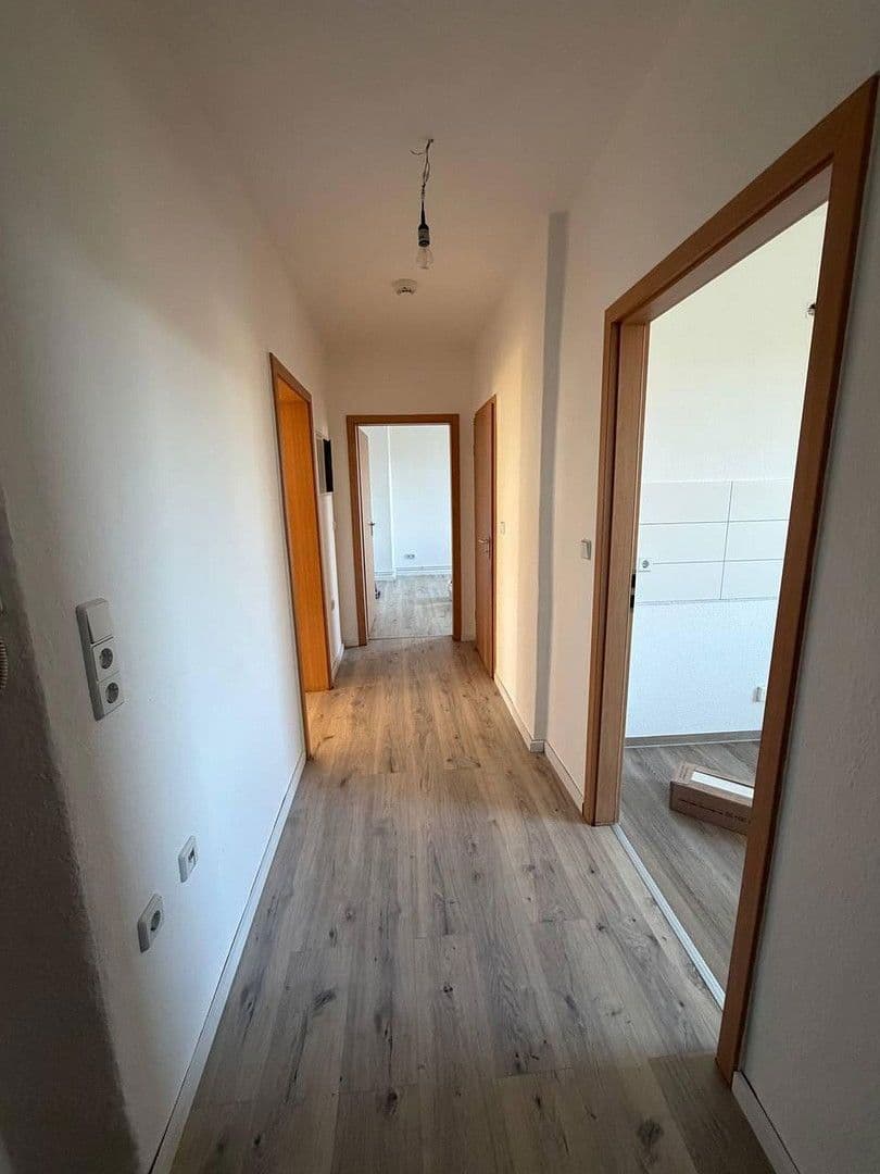 Prenájom bytu 3-izbový 64 m², Magdeburg, Sasko-Anhaltsko Prenájom bytu 3-izbový 64 m², Magdeburg, Sasko-Anhaltsko