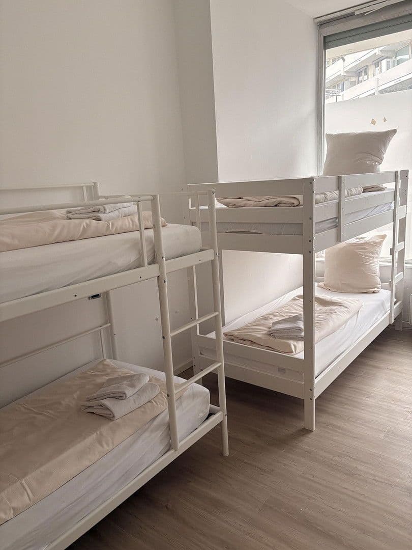 Prenájom bytu 5-izbový 160 m², Unterschleißheim, Bavorsko Prenájom bytu 5-izbový 160 m², Unterschleißheim, Bavorsko