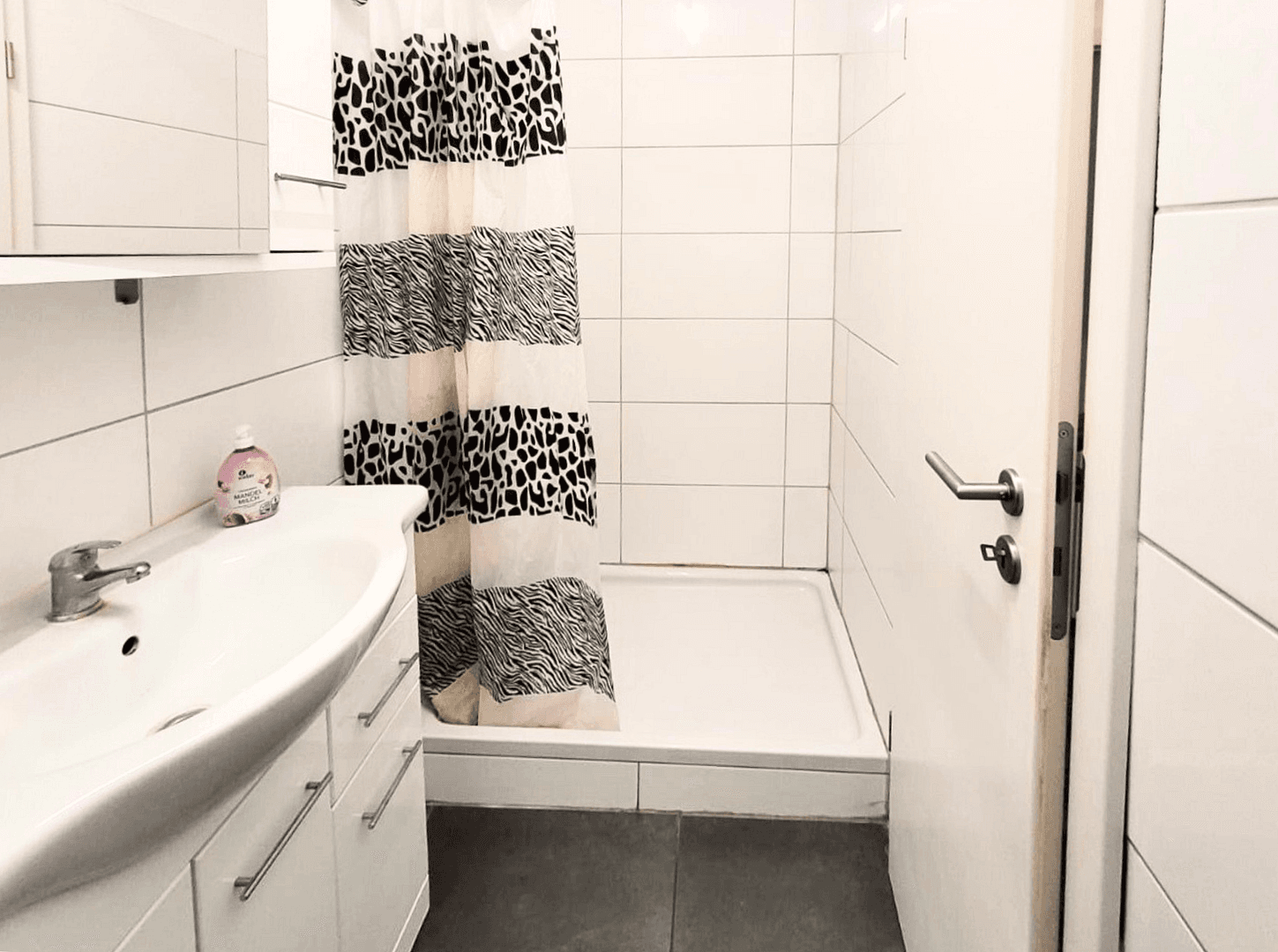 Predaj domu 284 m², pozemek 283 m², Akazienstraße 39, Duisburg, Severné Porýnie - Westfálsko Predaj domu 284 m², pozemek 283 m², Akazienstraße 39, Duisburg, Severné Porýnie - Westfálsko