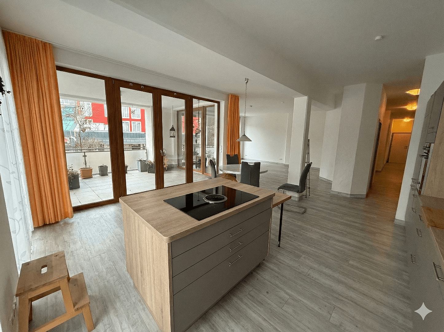 Prenájom bytu 3-izbový 136 m², Ilmenau, Durínsko Prenájom bytu 3-izbový 136 m², Ilmenau, Durínsko