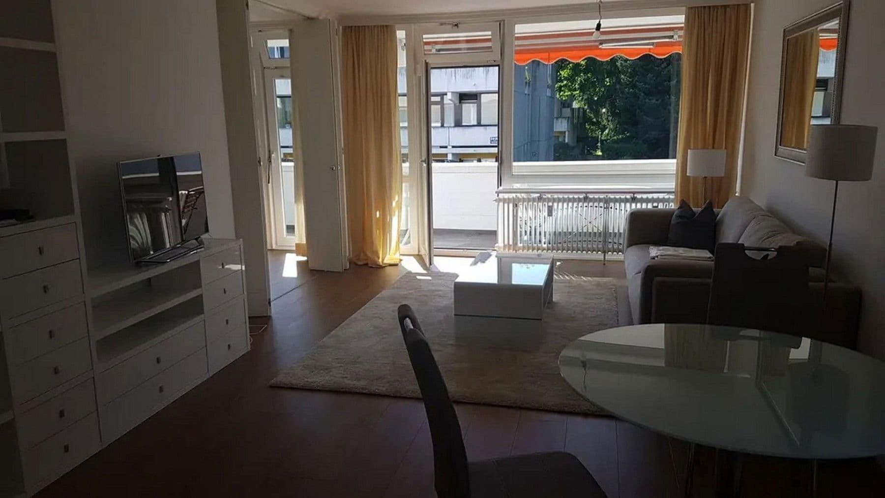 Prenájom bytu 2-izbový 70 m², München, Bavorsko Prenájom bytu 2-izbový 70 m², München, Bavorsko