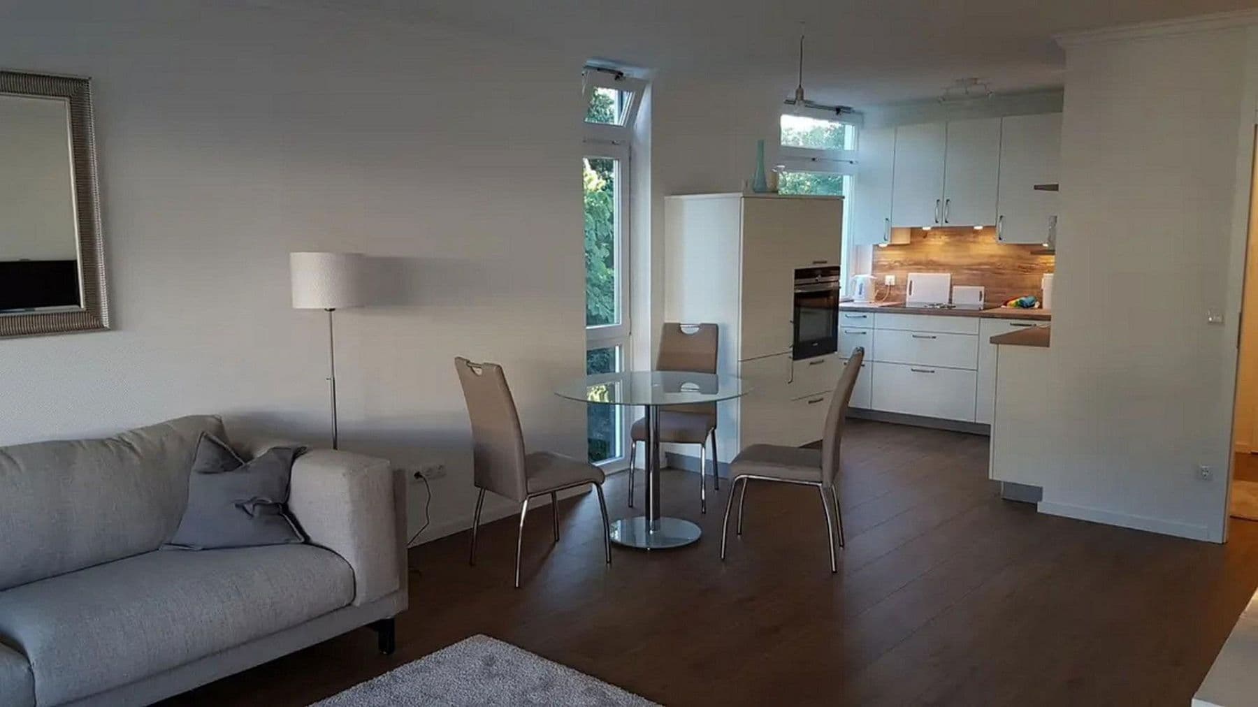 Prenájom bytu 2-izbový 70 m², München, Bavorsko Prenájom bytu 2-izbový 70 m², München, Bavorsko