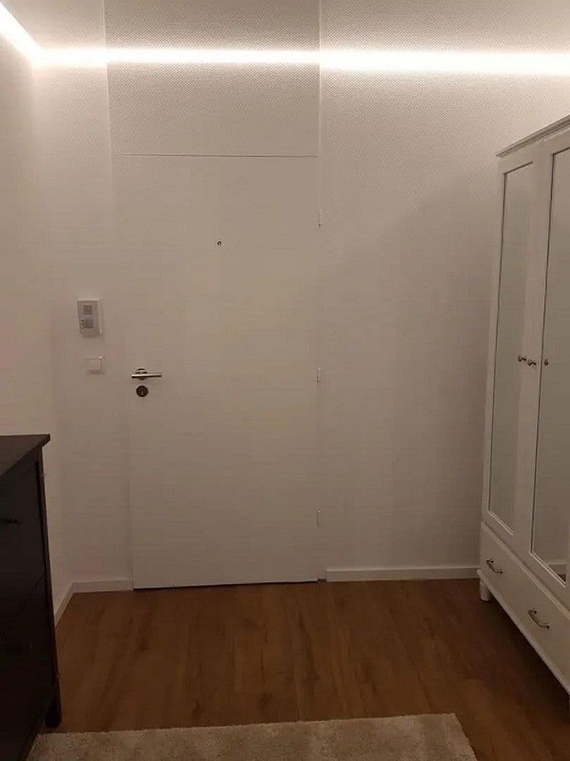 Prenájom bytu 2-izbový 70 m², München, Bavorsko Prenájom bytu 2-izbový 70 m², München, Bavorsko