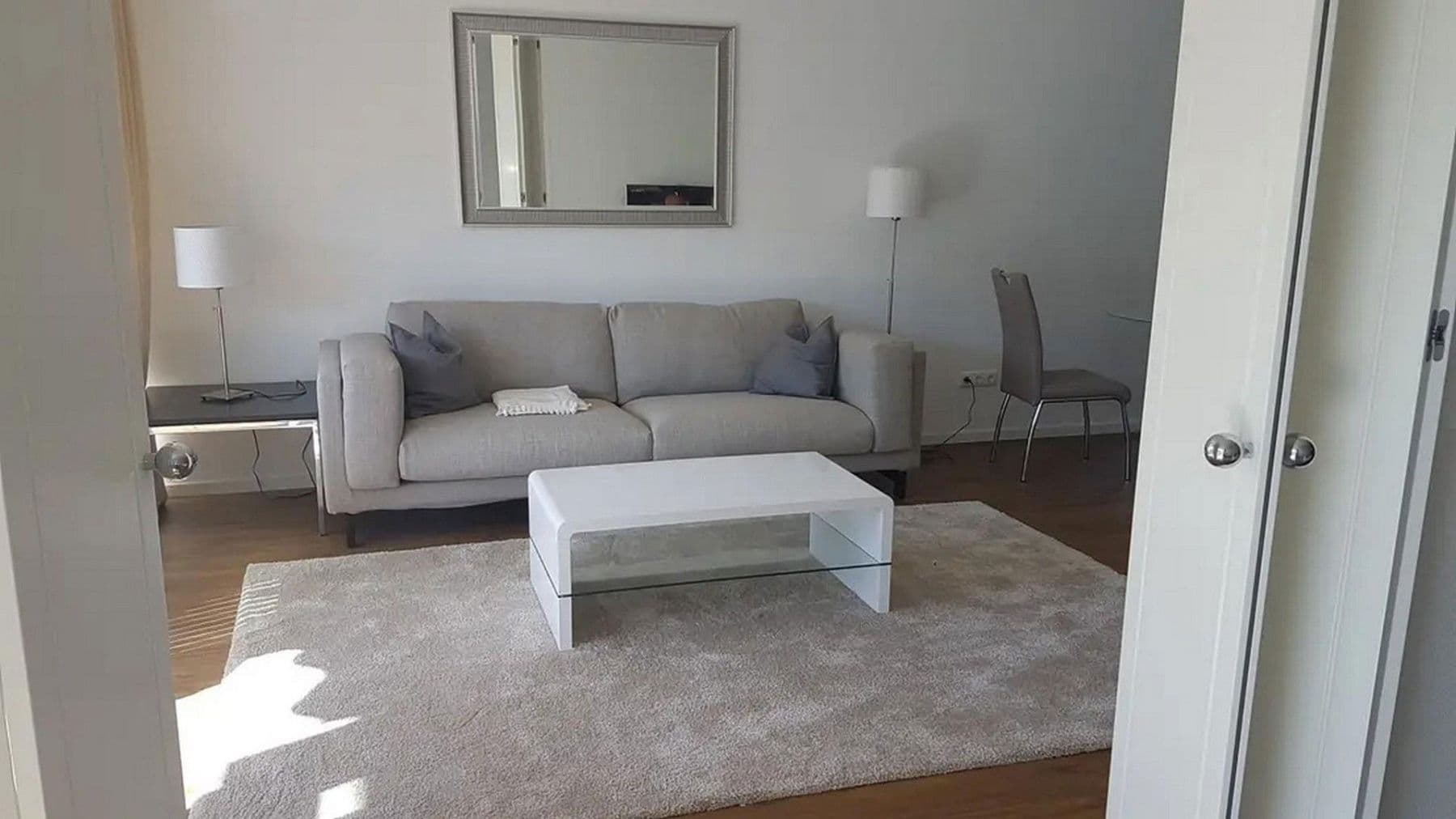 Prenájom bytu 2-izbový 70 m², München, Bavorsko Prenájom bytu 2-izbový 70 m², München, Bavorsko