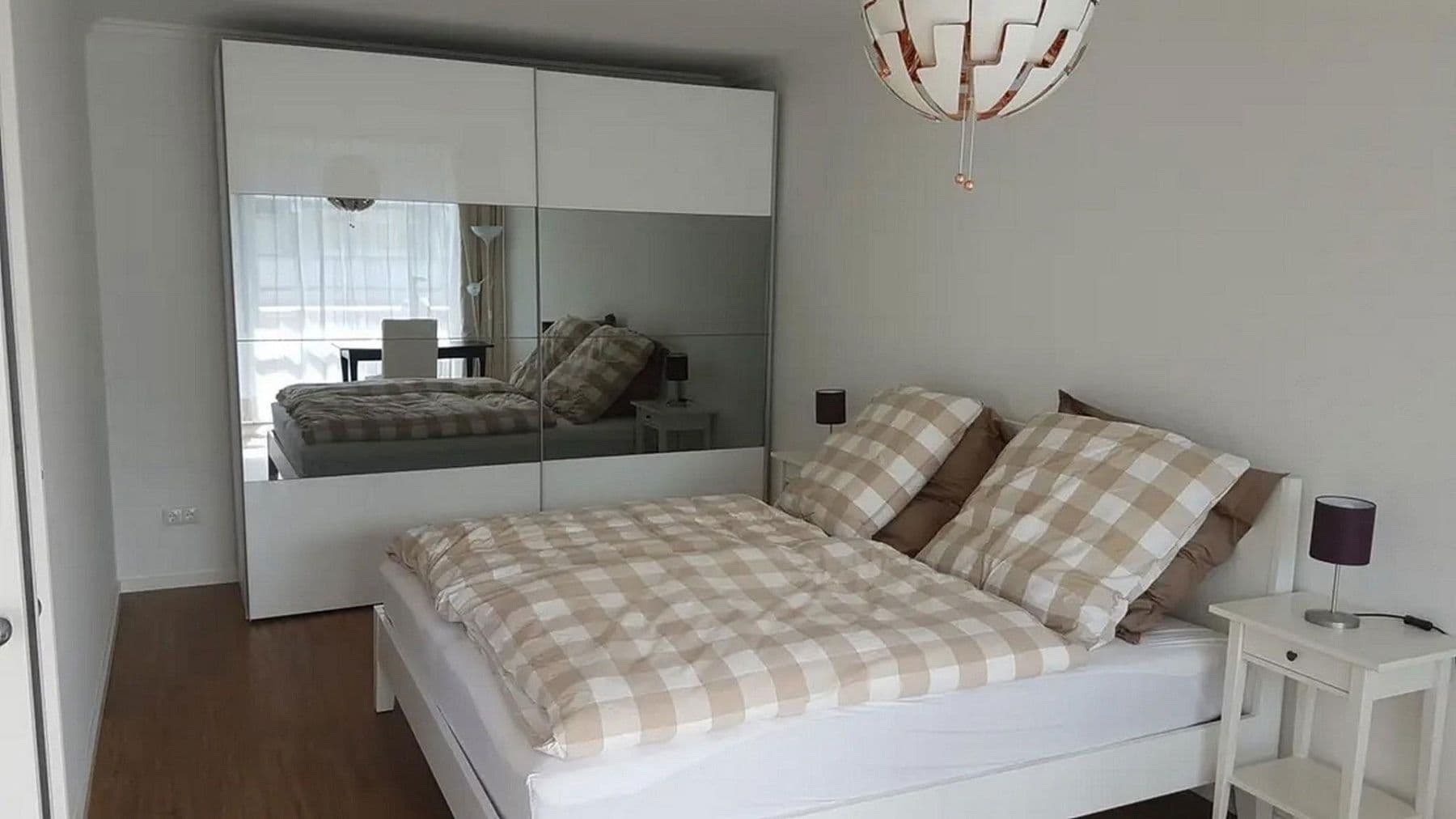 Prenájom bytu 2-izbový 70 m², München, Bavorsko Prenájom bytu 2-izbový 70 m², München, Bavorsko